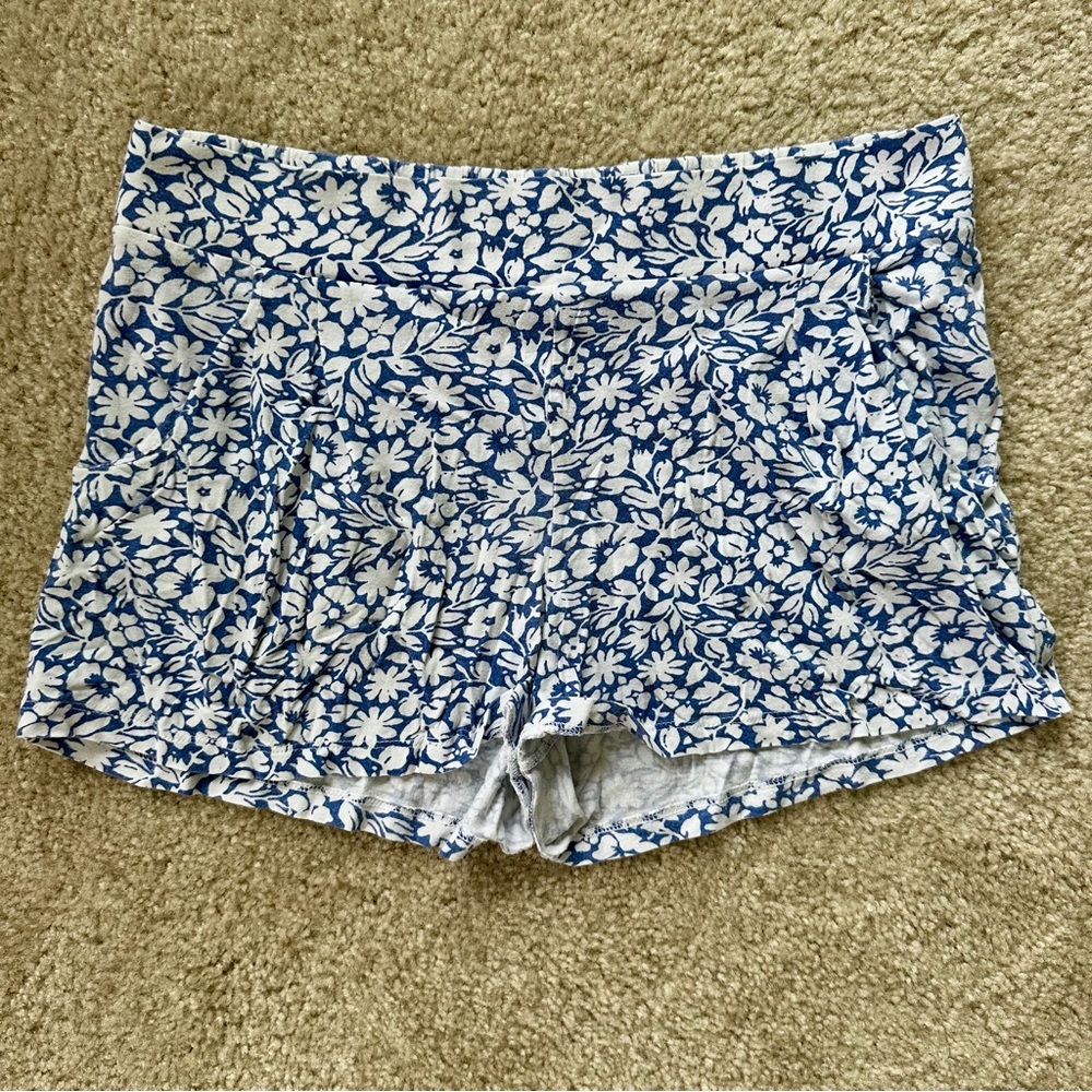 • gap shorts •
